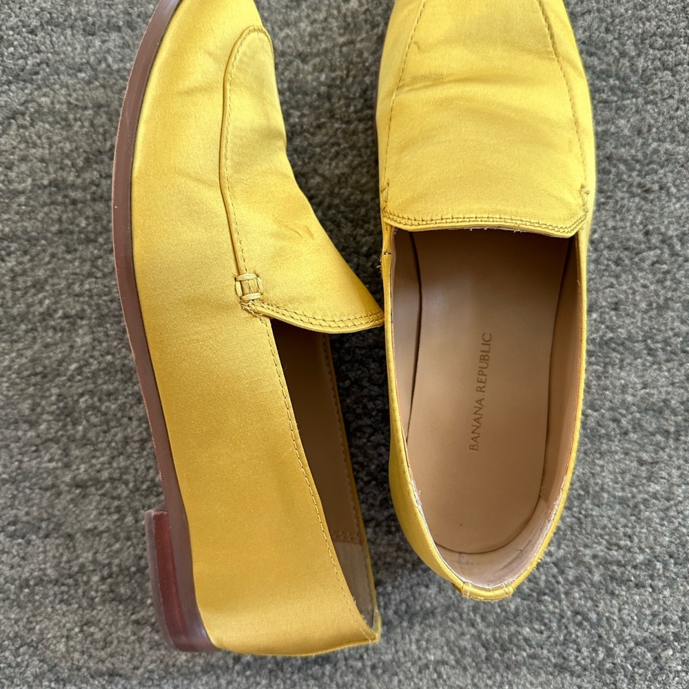 Women’s Shiny, Vibrant Yellow Loafers Banana Republic